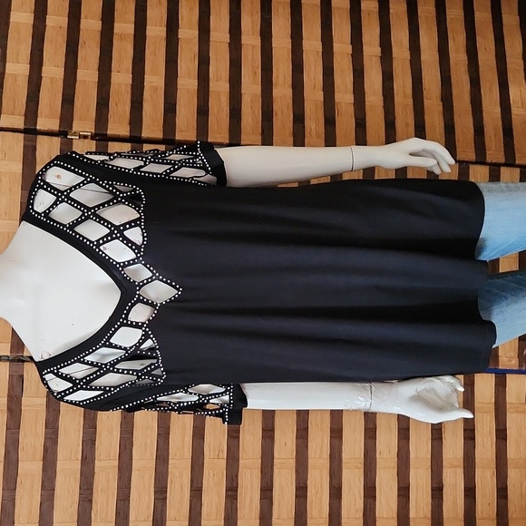 Vocal silver stud cutout top - Picture 1 of 7